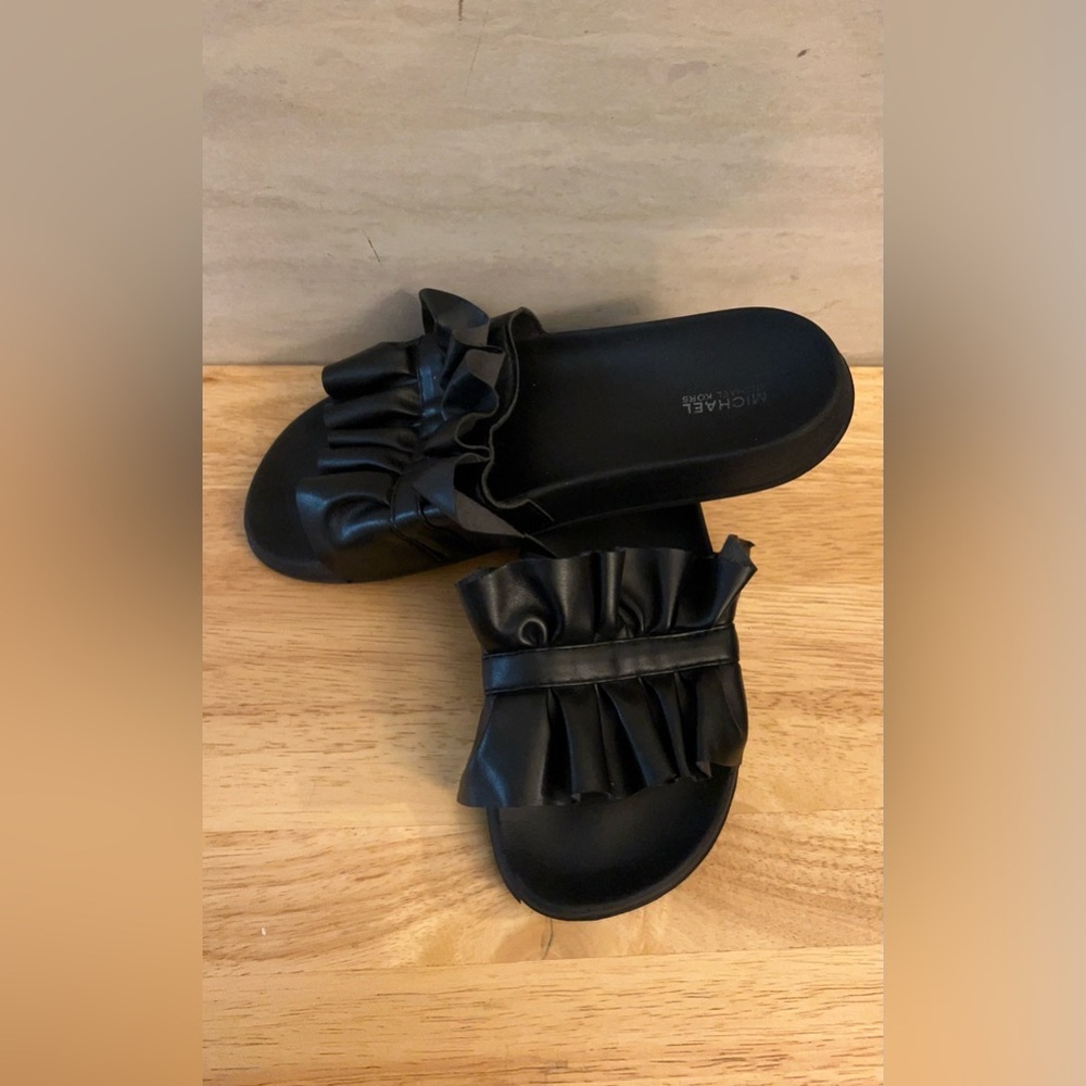 MICHAEL Michael Kors Bella Sport Slide Sandals. - Picture 3 of 11